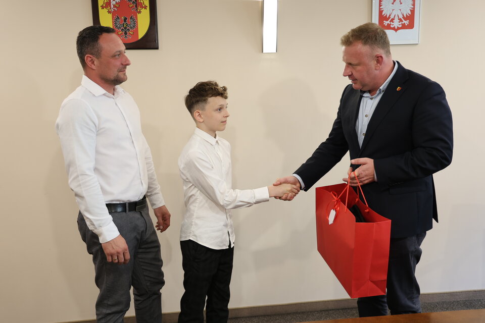 Gratulacje dla młodego zapaśnika – Bartosza Płomińskiego